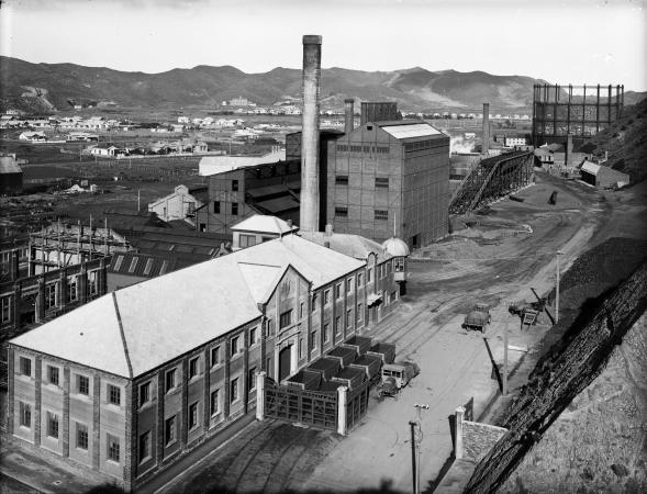 Alexander Turnbull Library - Wellington Miramar Gas Works 1920's G24844 