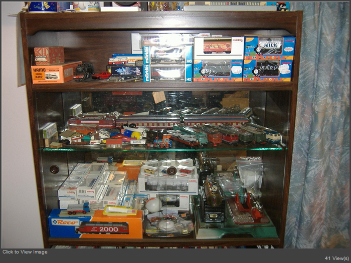 DisplayCabinet2.jpg