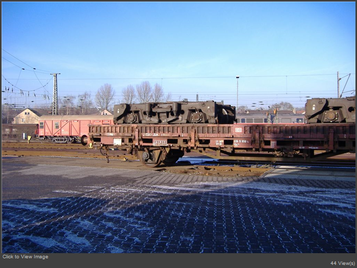 Gueter_Wagen_mit_Drehgestellen_2.jpg