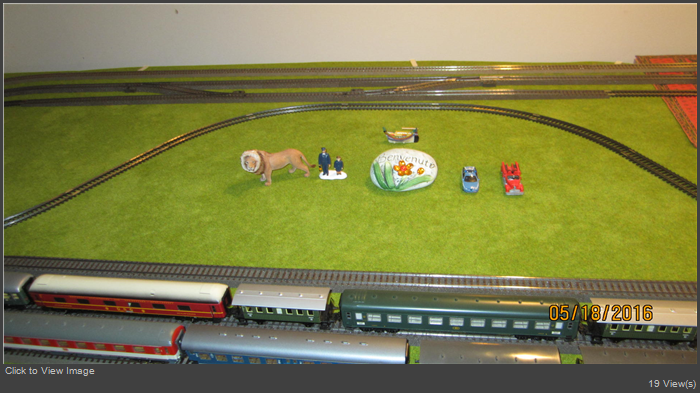 New train layout - May 18, 2106 003.jpg