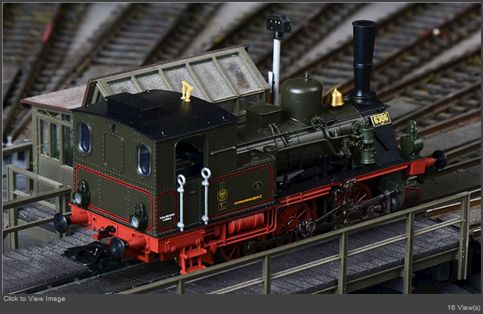 Small loco turntable 2 closeup - reworked - small.jpg