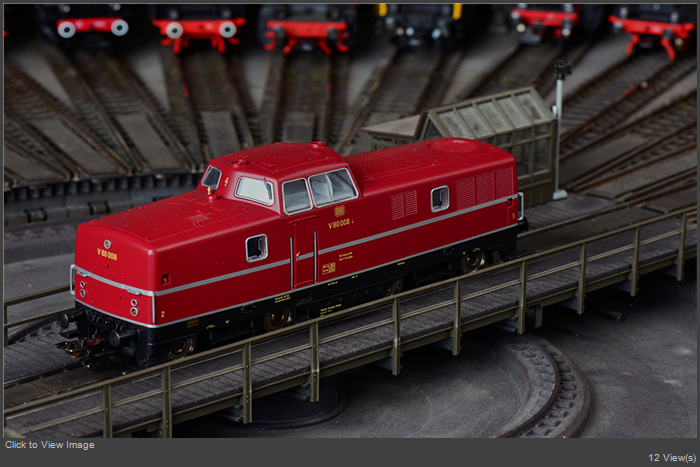 New V80 turntable 1 - reworked for M-Users - small.jpg