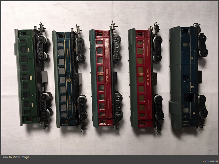 Marklin Passenger Cars 342,343, 344J II.JPG