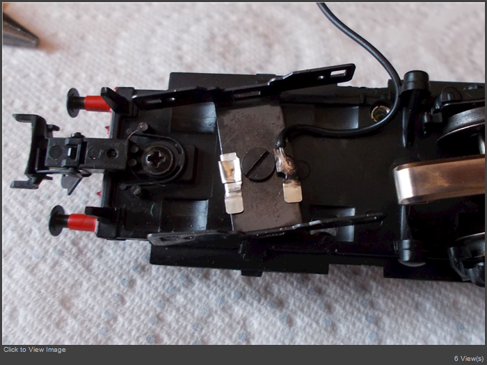 Marklin_3414_tender_bogie_slider_solder.jpg