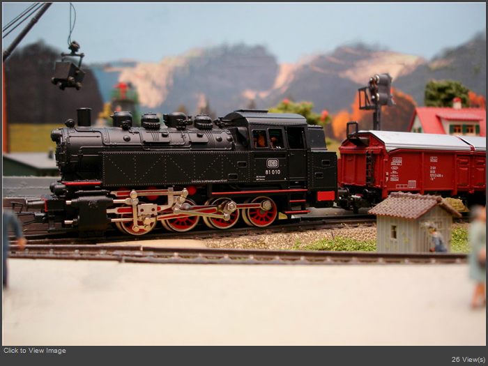 Class 81 shunting.JPG