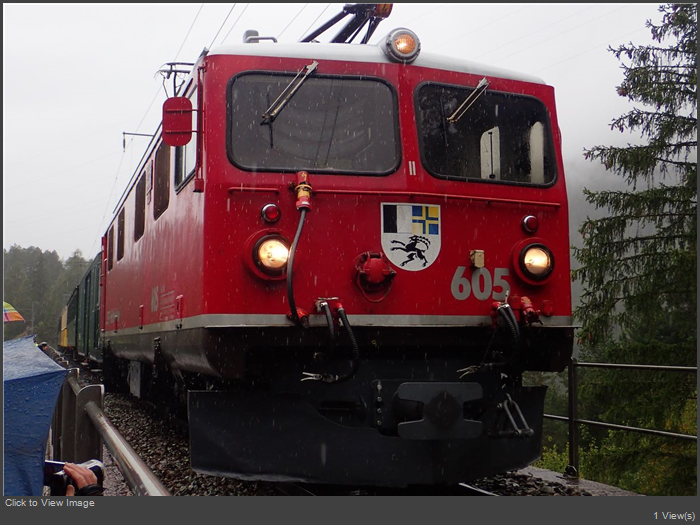 16 RhB lok 605 op viaduct Wiesen.jpeg